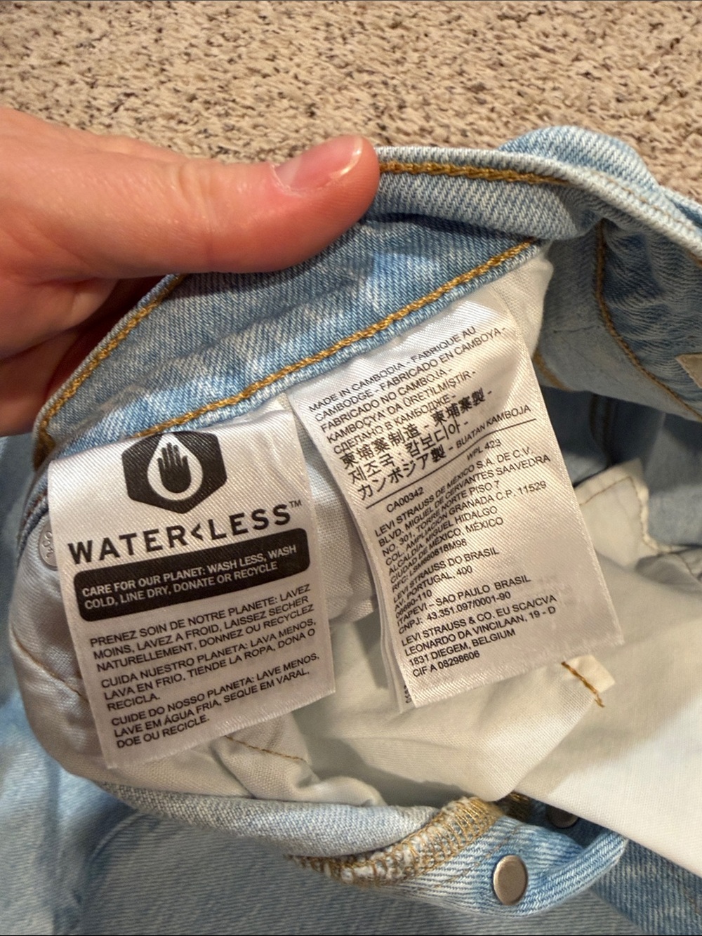 Levi's Light Wash Jeans - Picture 3 of 8